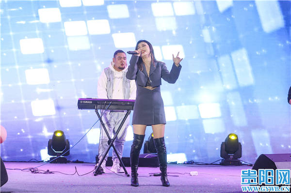 e114dd4b58244b25a8d6374335151cef