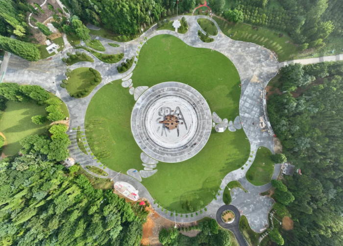 095043jlz3y7yp617ryb01