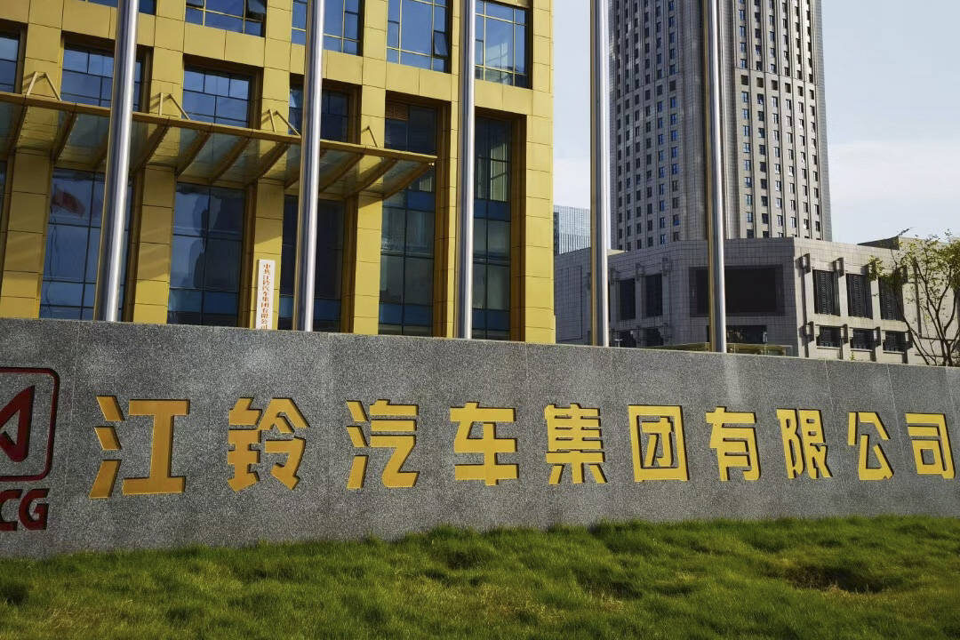 ea68273ae4174e3f8009cd8446582979