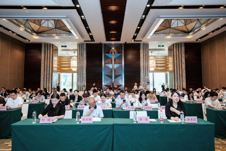 9aa9df23-d8f8-412e-a3be-4782ad3d08e2