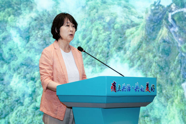 d98987ca-a4e8-43d0-b402-642b9c9db1c9