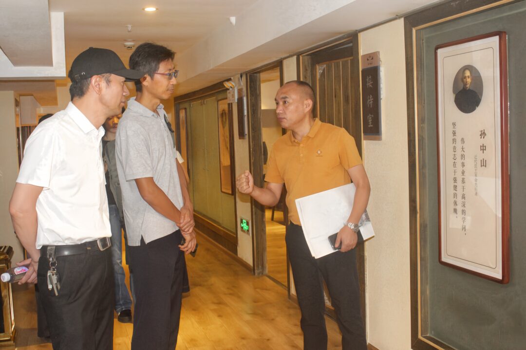 e08531aedec944afbb9d685807685d44