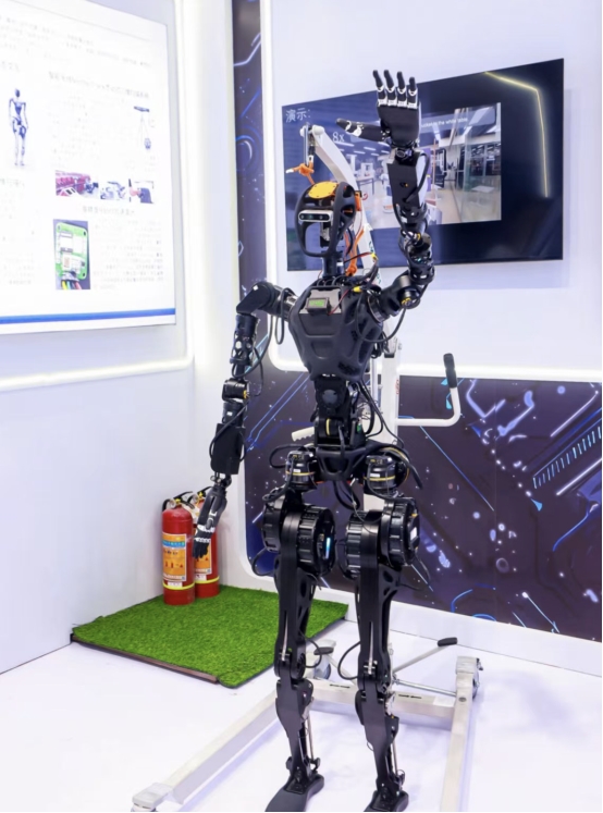 2025082811031042.002