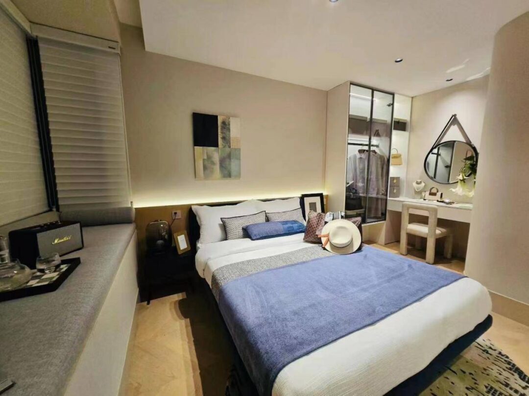 70f4a1d94c214be6a8f81215e7a25483