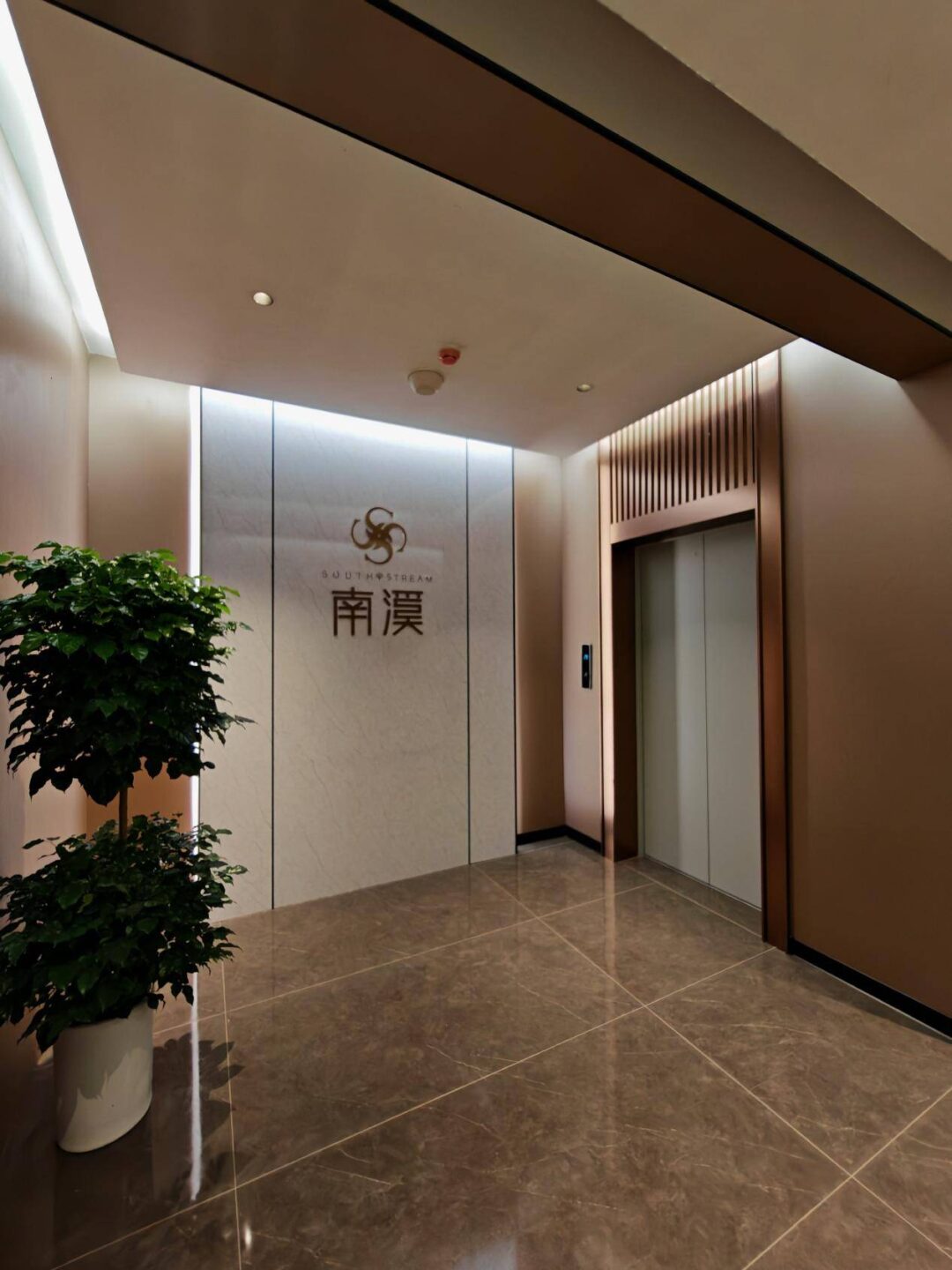 830522f1e2d14122ad243ff3fe547c70